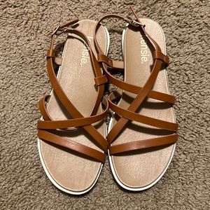 Kenzie sandals size 7.5 but fits more like a 7 tan color